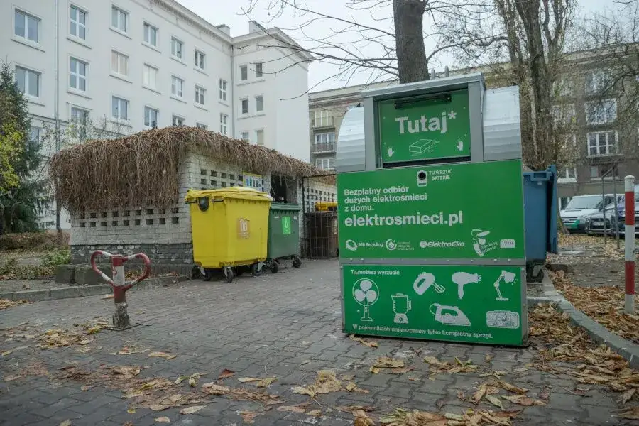 punkty zbi&oacute;rki elektrośmieci PSZOK kontenery