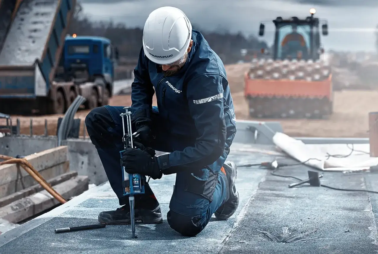 błędy przy montażu kotew pęknięty beton