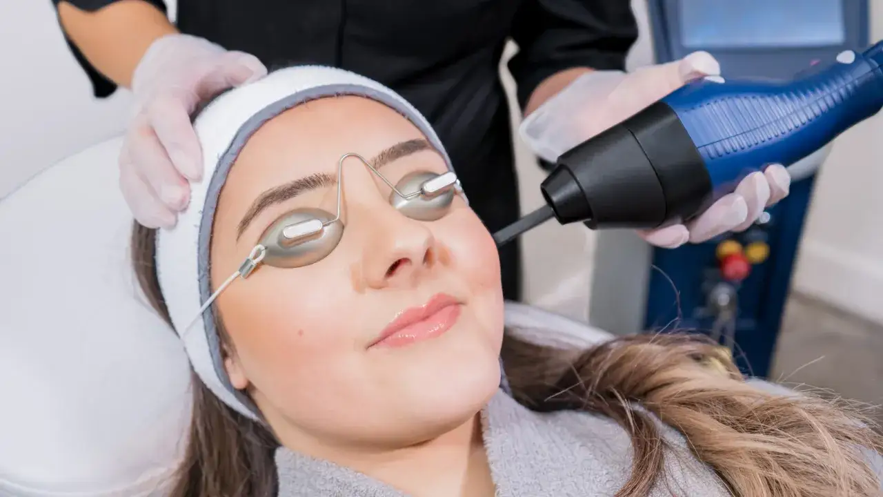 Pielęgnacja skóry po laserze frakcyjnym pierwsze 48h