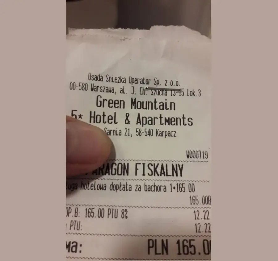 rachunek z hotelu lub paragon hotelowy z wyszczeg&oacute;lnionymi pozycjami