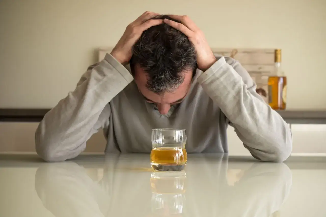 Zdjęcie Czy warto pić alkohol? Odkryj korzyści i zagrożenia zdrowotne