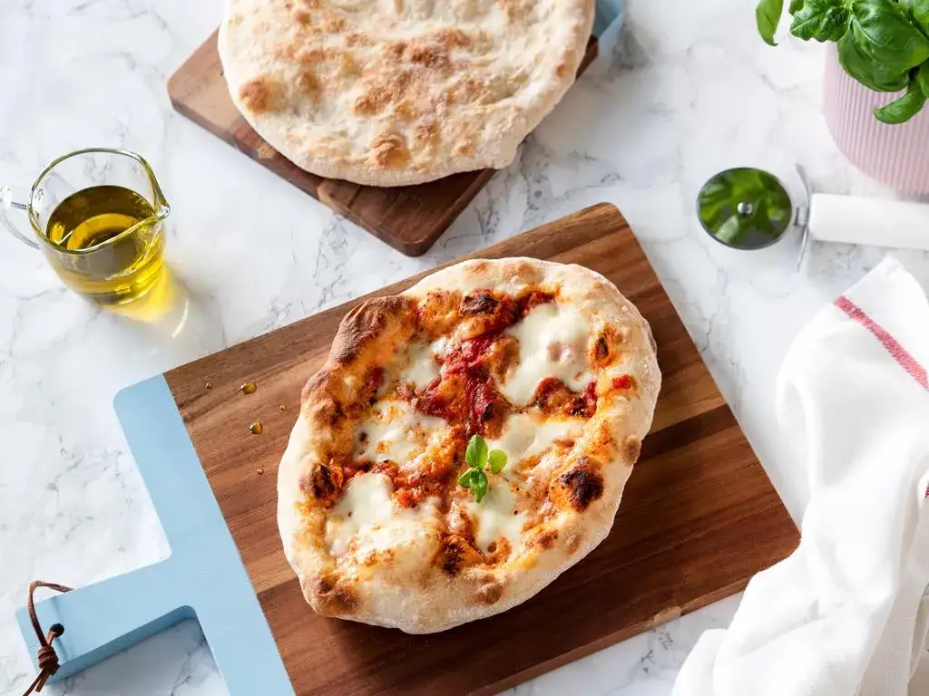 składniki na ciasto do pizzy mąka 00 drożdże