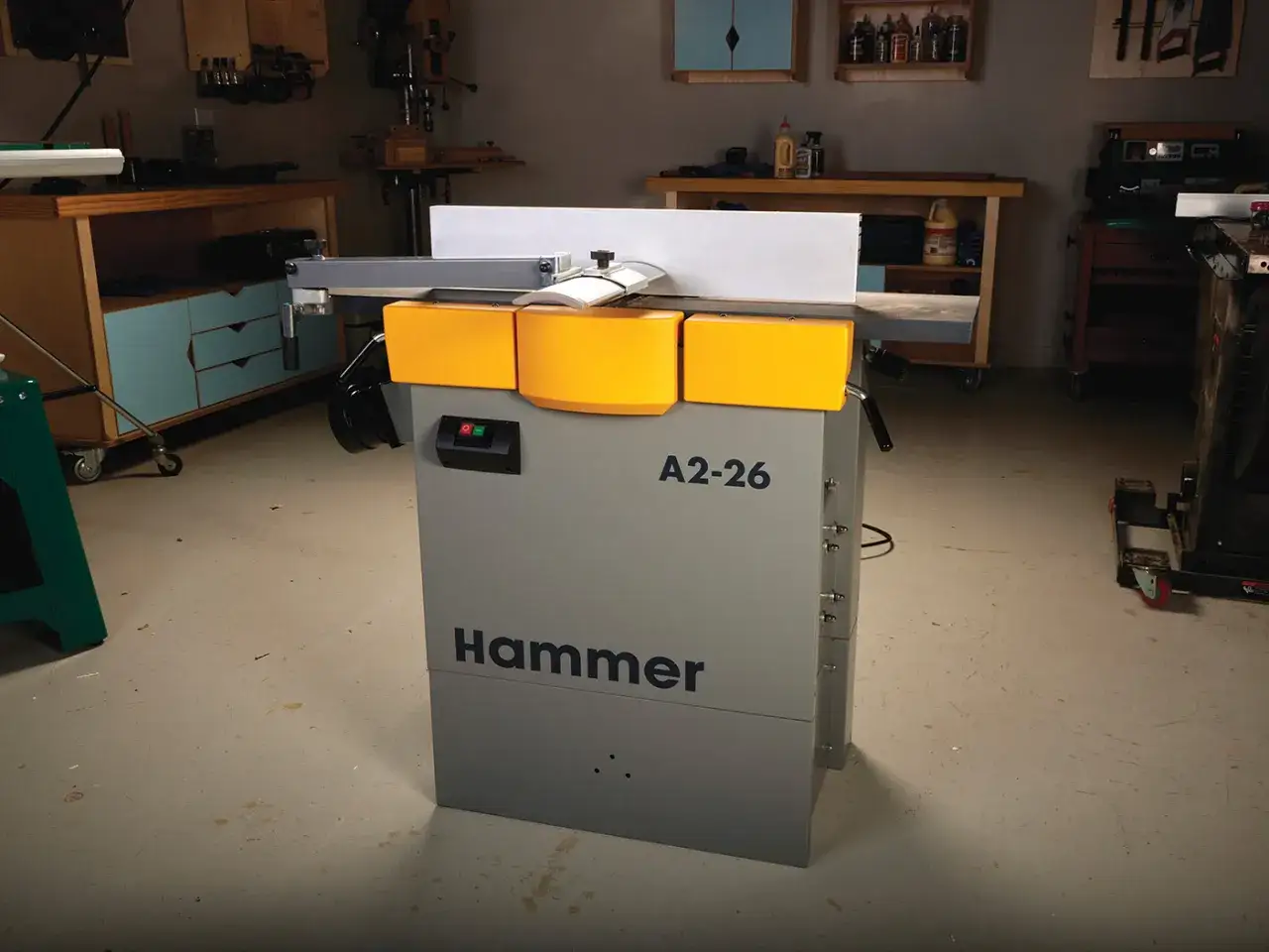Machine Hammer A2-26 pour le travail du bois, prête à aplanir et façonner vos pièces.