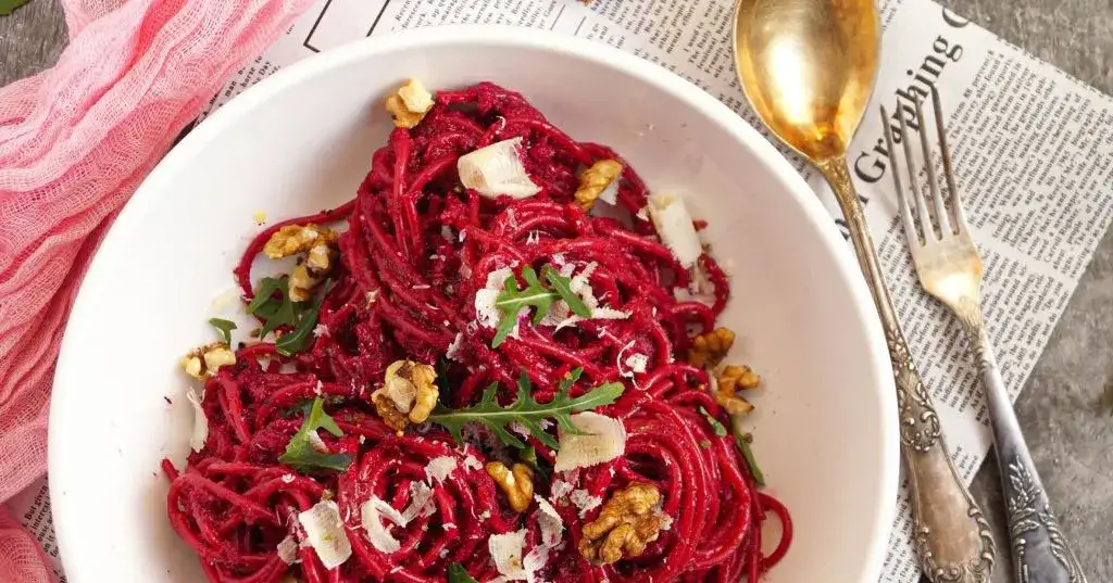 świeże buraki do spaghetti