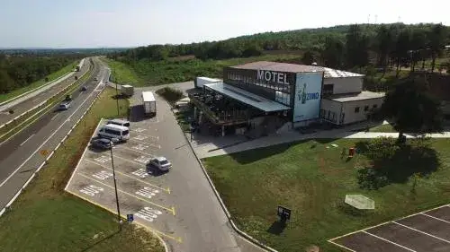 hotel tranzytowy przy autostradzie