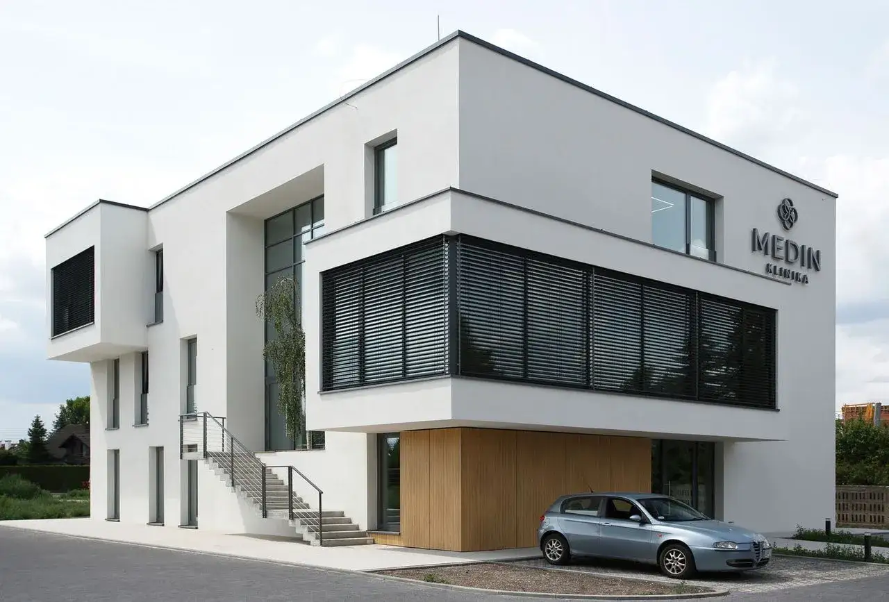 Nowoczesny budynek kliniki 