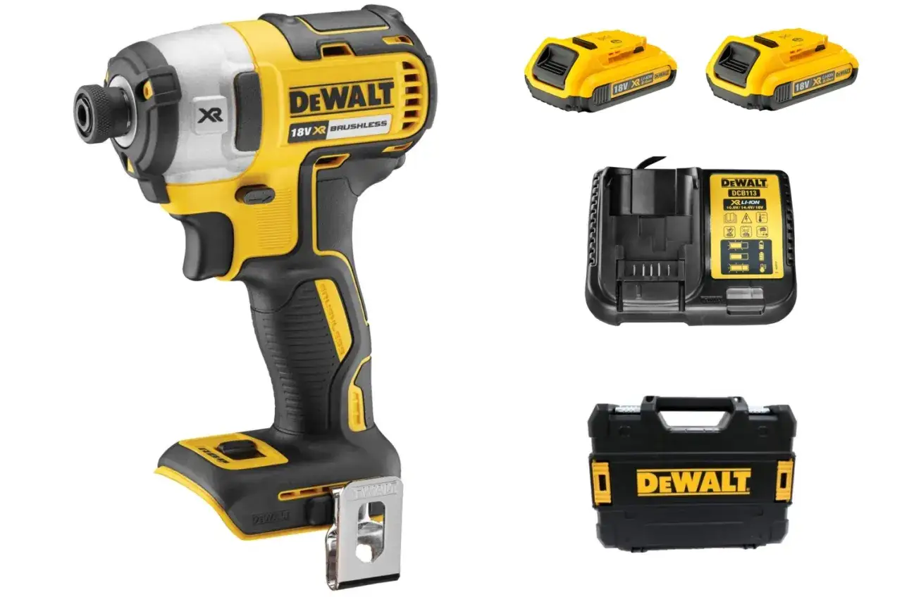 Visseuse &agrave; choc DeWalt jaune et noire, avec deux batteries, un chargeur et une mallette. Id&eacute;al pour une utilisation professionnelle.