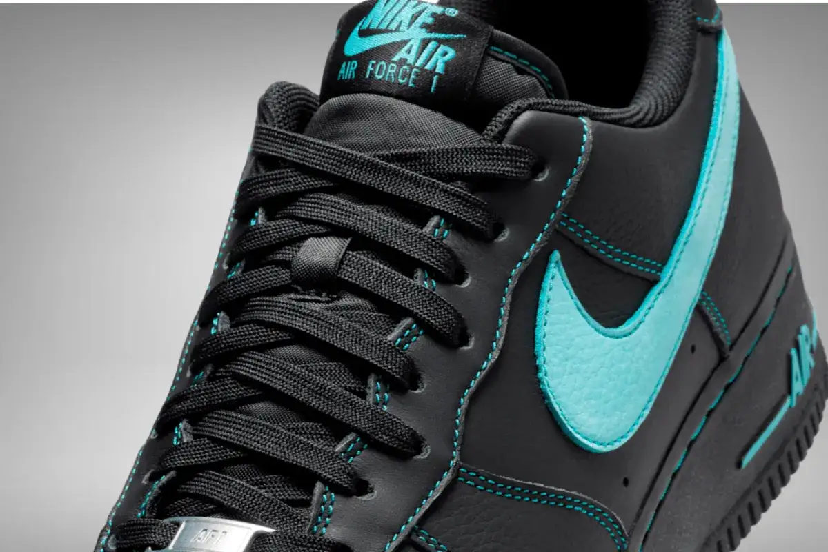 Bunte Nike Schuhe verschiedene Modelle