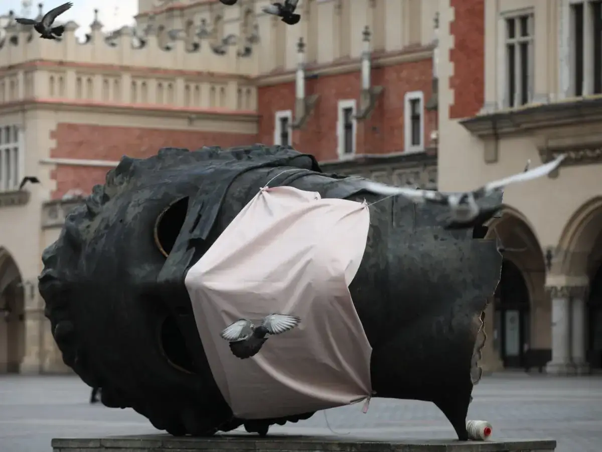 Eros Bendato Kraków kontrowersje