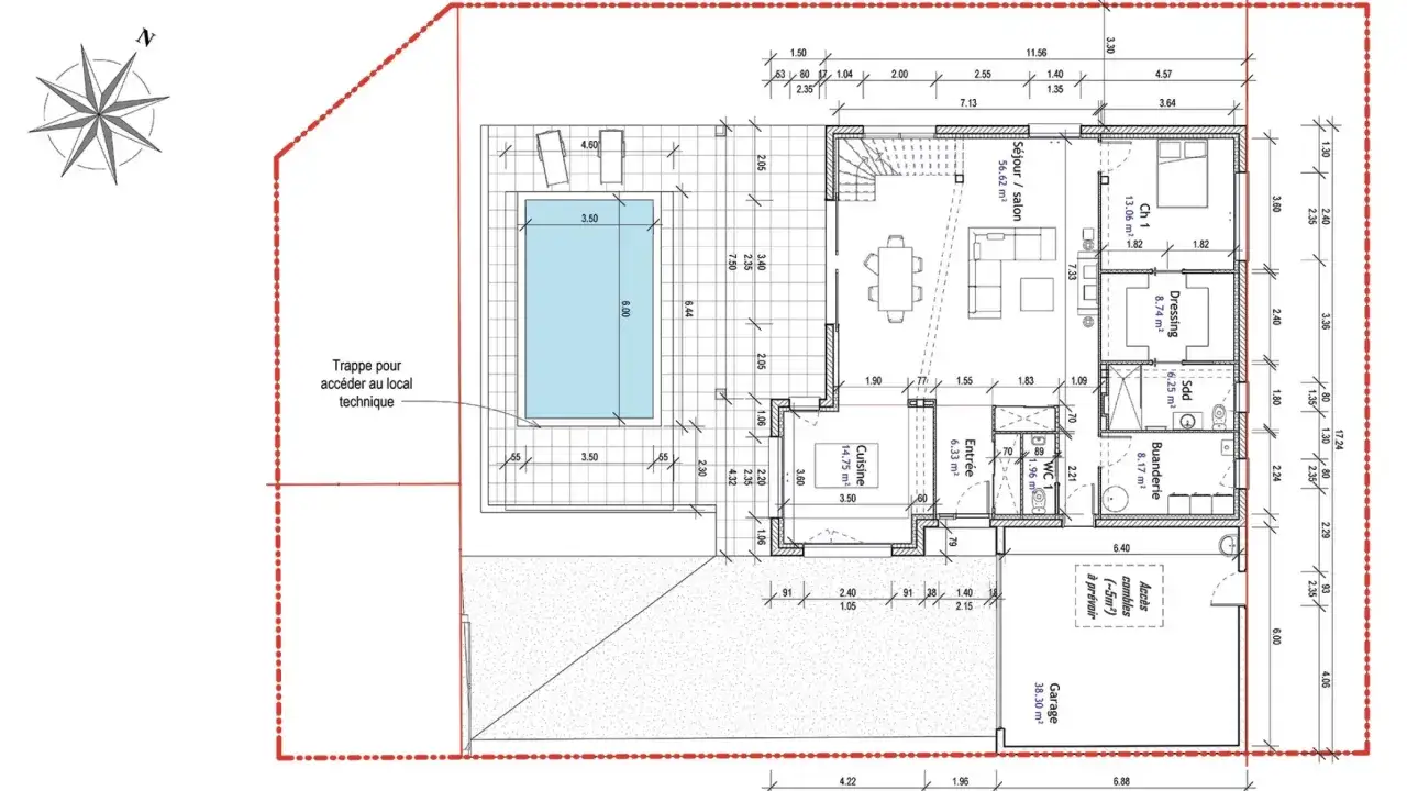 Plan d'une maison avec piscine, garage et jardin. Le plan détaille les pièces, leurs dimensions et l'agencement. Il y a un intérêt à agir pour le permis de construire.