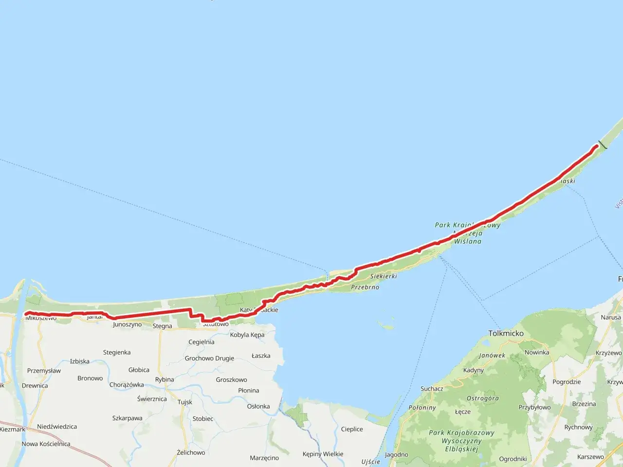Mapa przedstawiająca trasę rowerową Mierzeja Wiślana, biegnącą wzdłuż wybrzeża od Mikoszewa po Piaski.