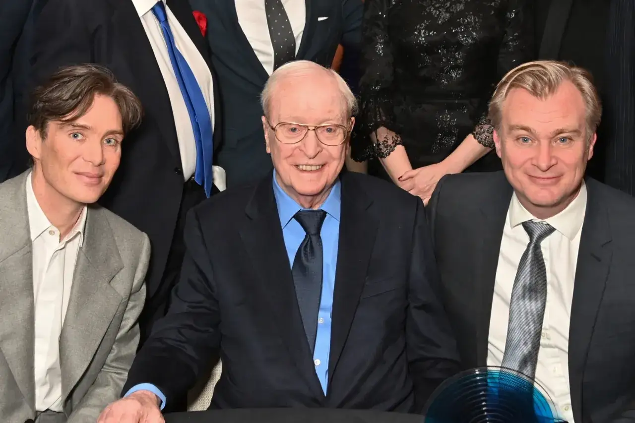 Michael Caine i Christopher Nolan na planie