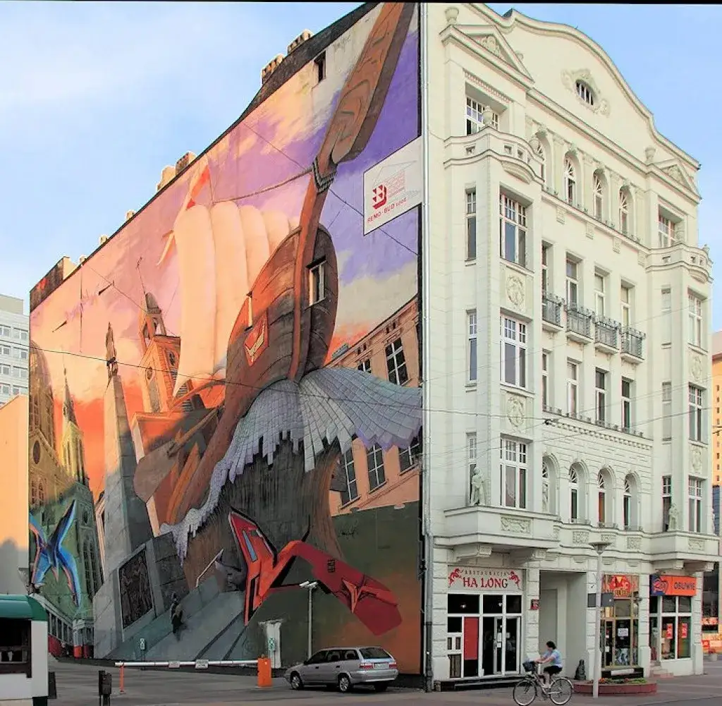 Ł&oacute;dź ulica Piotrkowska murale