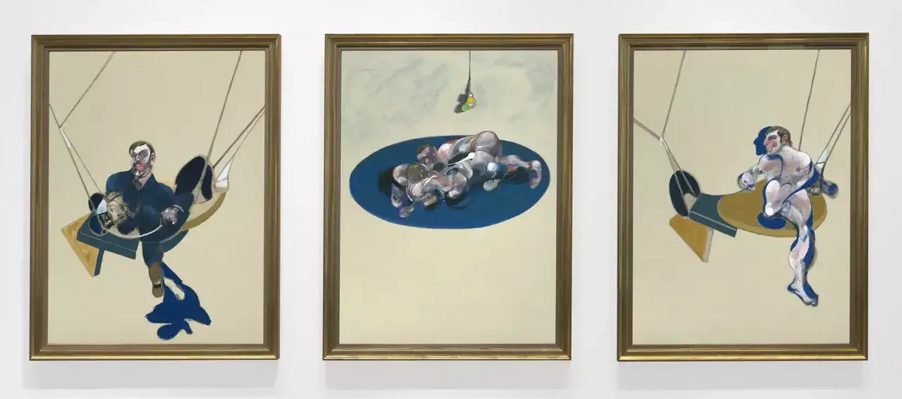 Tríptico de Francis Bacon, pintor, con figuras distorsionadas en columpios y un grupo de cuerpos en el centro.