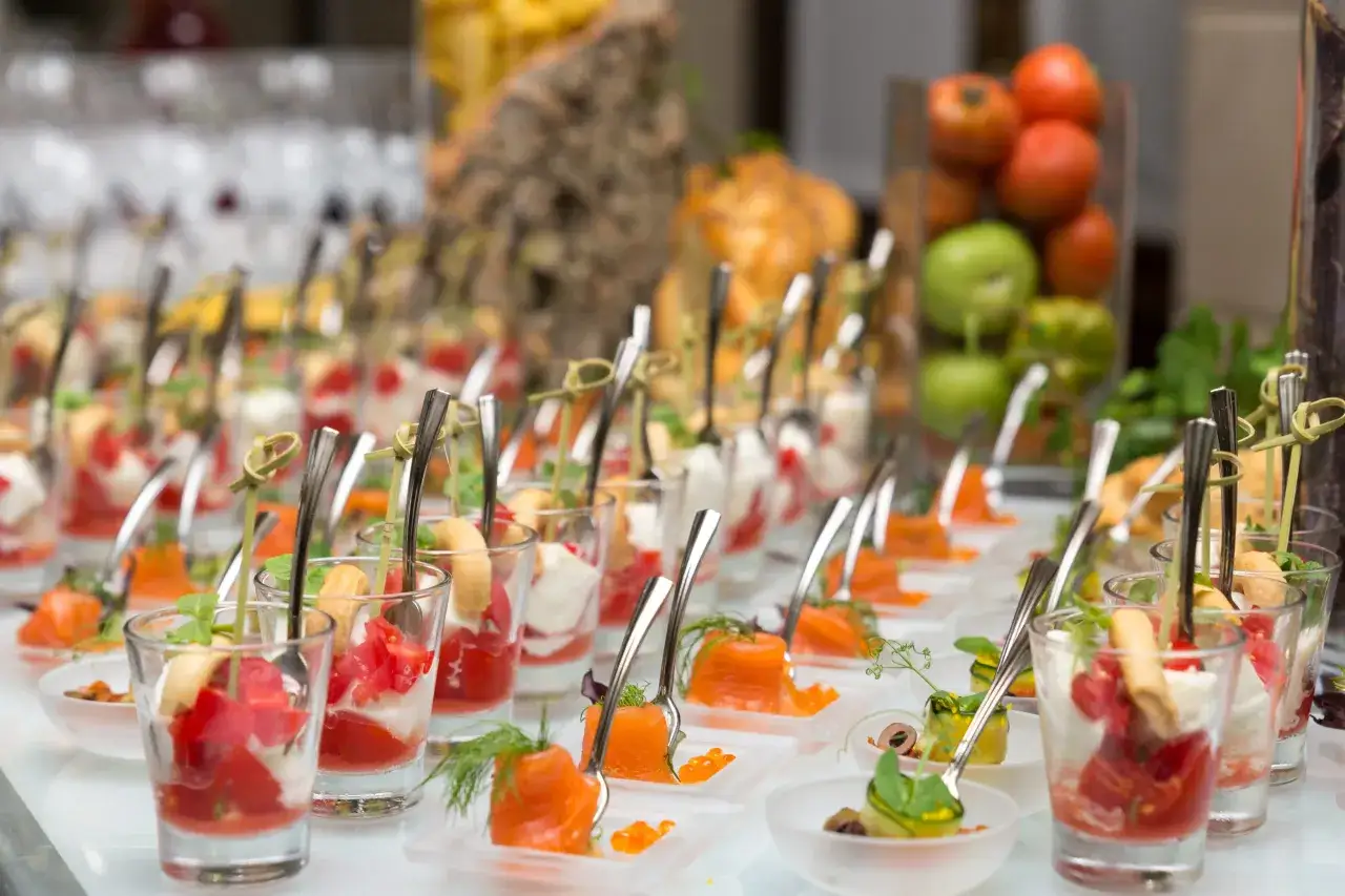 catering vs gastronomia różnice wizualizacja