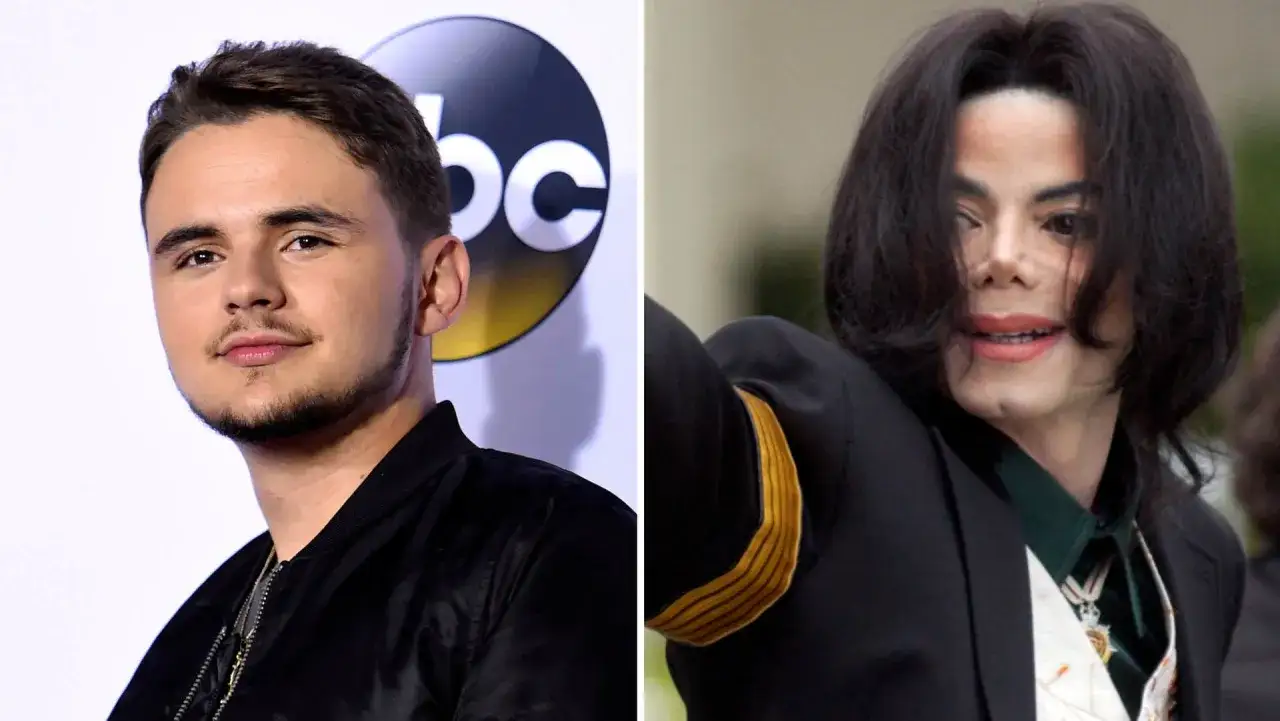 Michael Jacksons barn, Prince Michael Jackson, bredvid en bild på Michael Jackson själv.