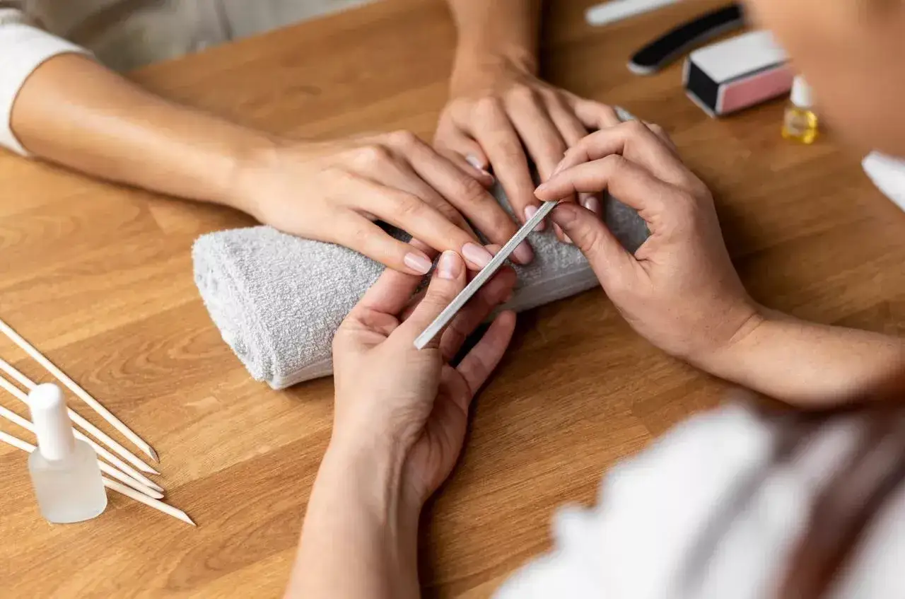 akcesoria do manicure żelowego domowego