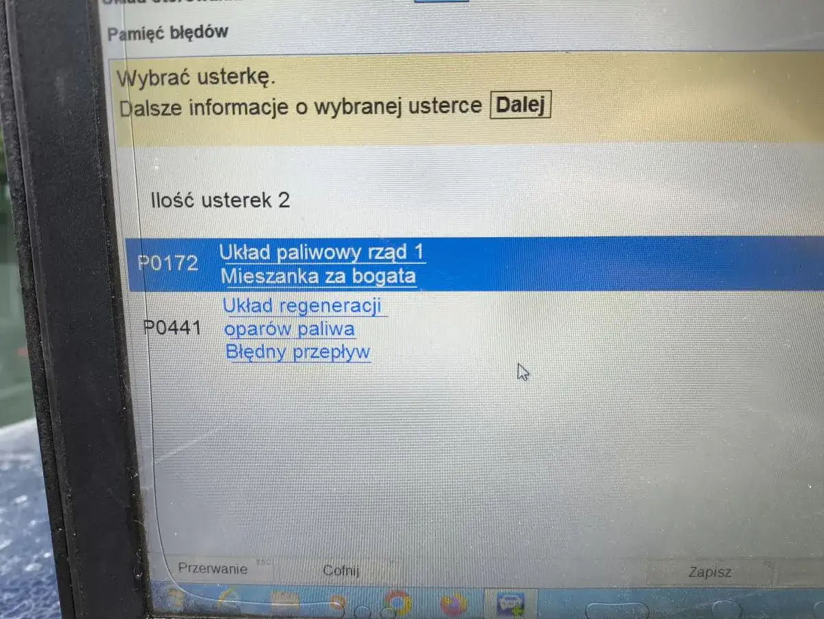 Na ekranie komputera diagnostycznego widoczny błąd P0172: 