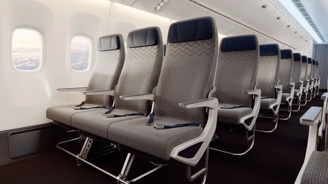 Reihe 1, Fensterplatz: Hier sitzt man im Flugzeug am besten, mit Blick auf die Wolken und viel Beinfreiheit.