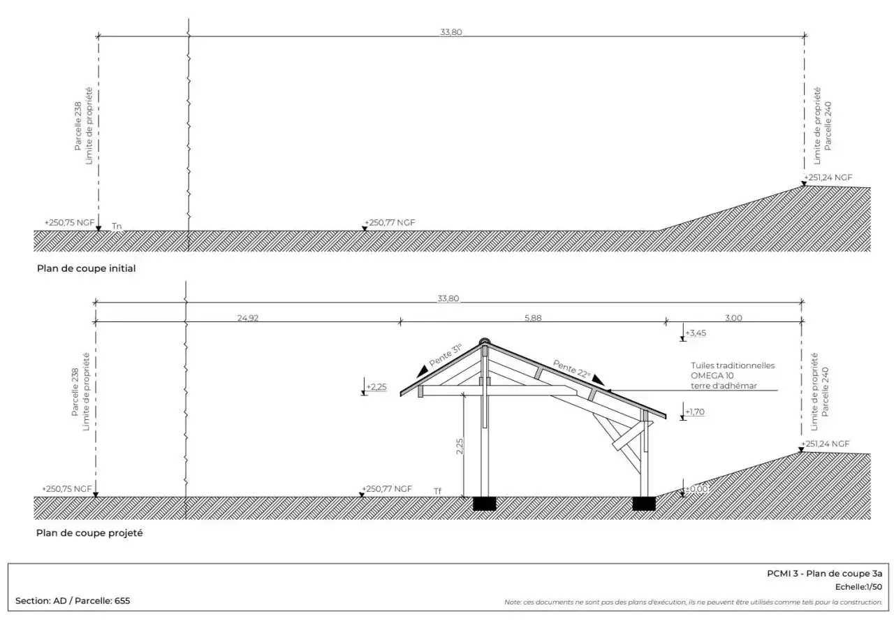 Plan de coupe d'un carport projet&eacute;, montrant la structure en bois et la toiture en tuiles. La surface de plancher est indiqu&eacute;e.