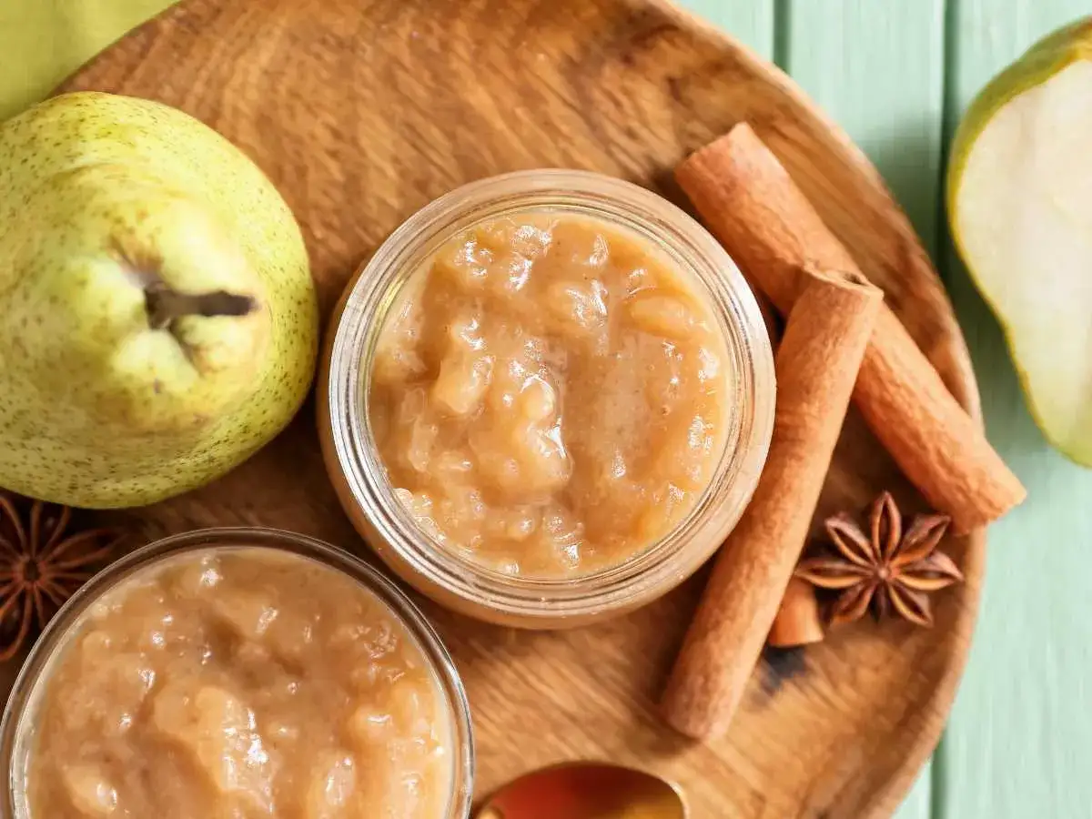 Deliciosa compota de pera casera, con peras frescas, canela y an&iacute;s estrellado.