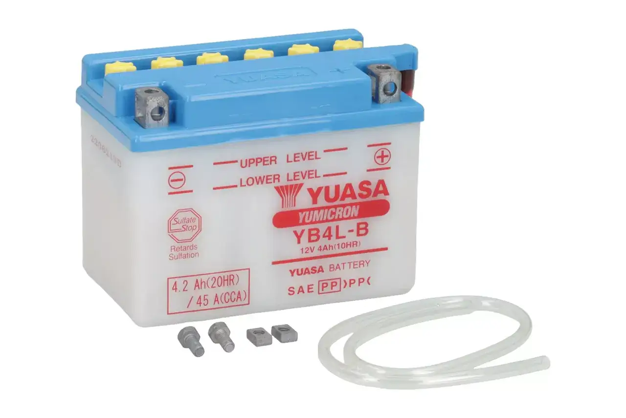 Akumulator Yuasa YB4L-B 12V 4Ah, idealny jako akumulator do skutera 50 2t. W zestawie śruby i wężyk.