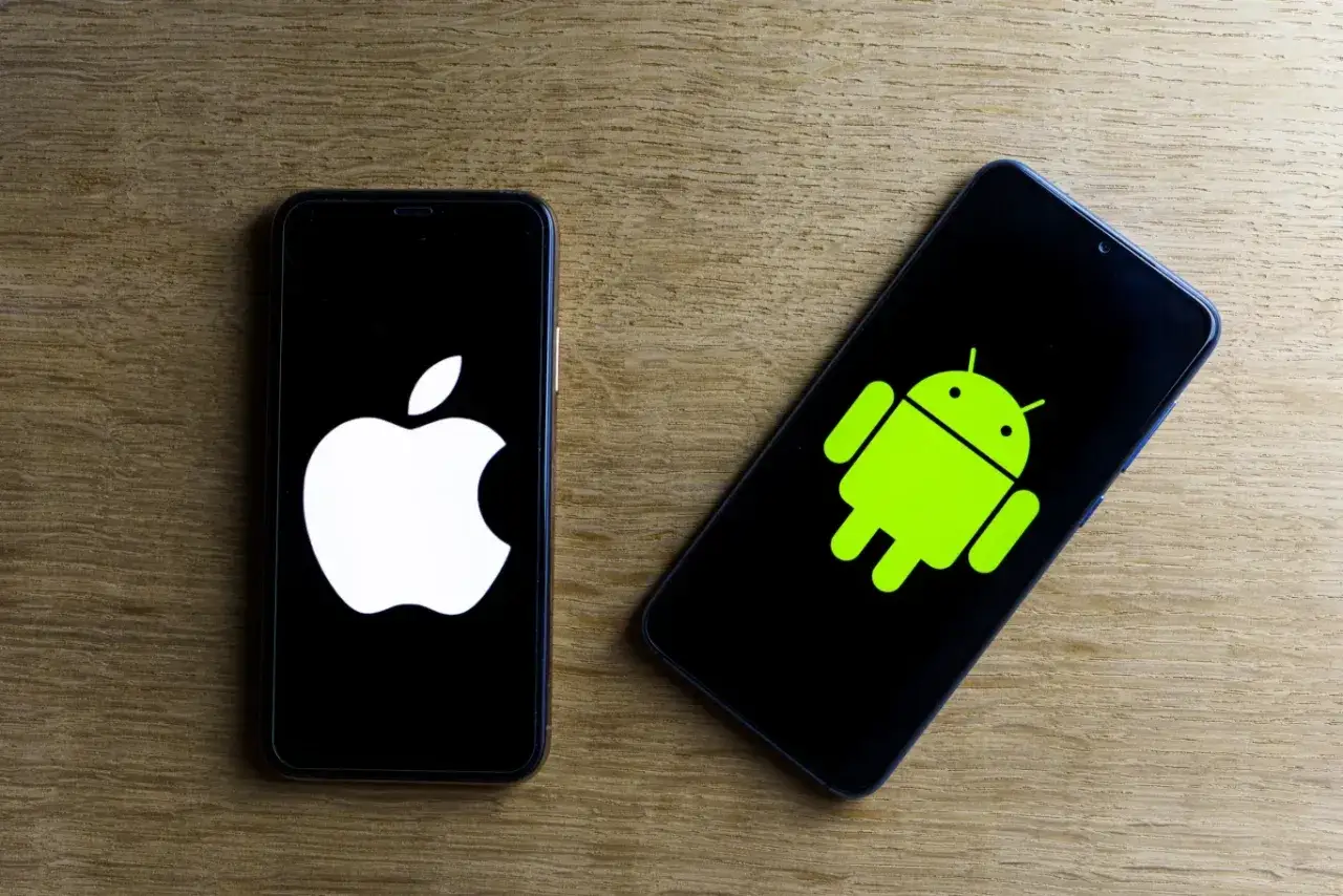 Smartphone comparison features