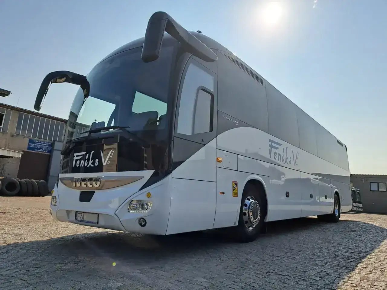 Nowy bus Feniks V czeka na pasażerów. Sprawdź rozkład jazdy busów z Legnicy do Lubina i zaplanuj podróż!