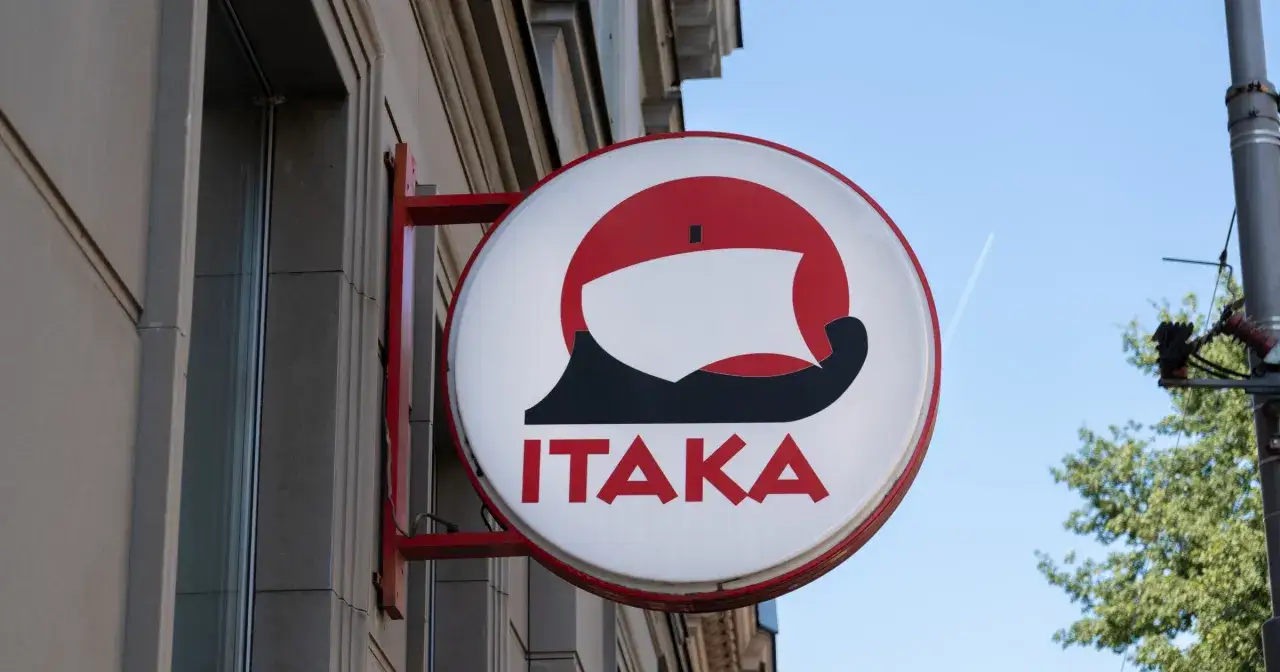 Logo biura podróży Itaka. Wiele osób szuka **best reisen opinie** o tej firmie, by zaplanować wymarzone wakacje.