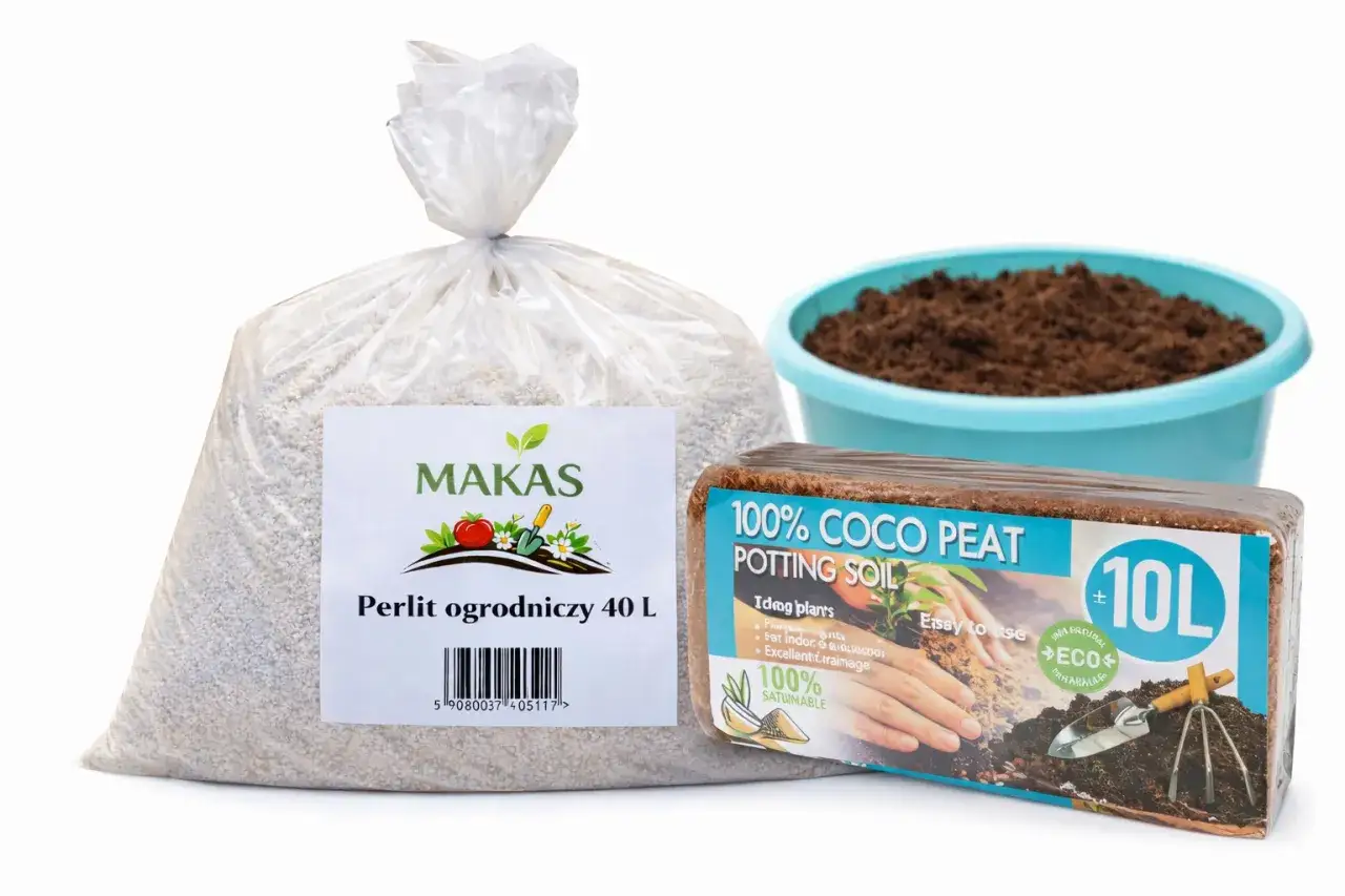 Perlit ogrodniczy, ziemia kokosowa i torf w misce – niezbędne substraty do udanego ogrodu.