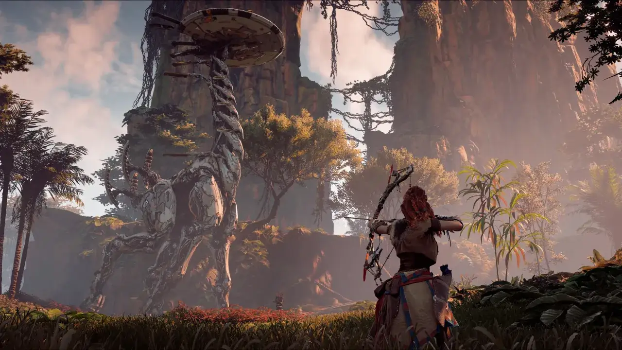 Aloy z łukiem w ręku w świecie Horizon Zero Dawn PC, gotowa do walki z mechanicznym stworzeniem.