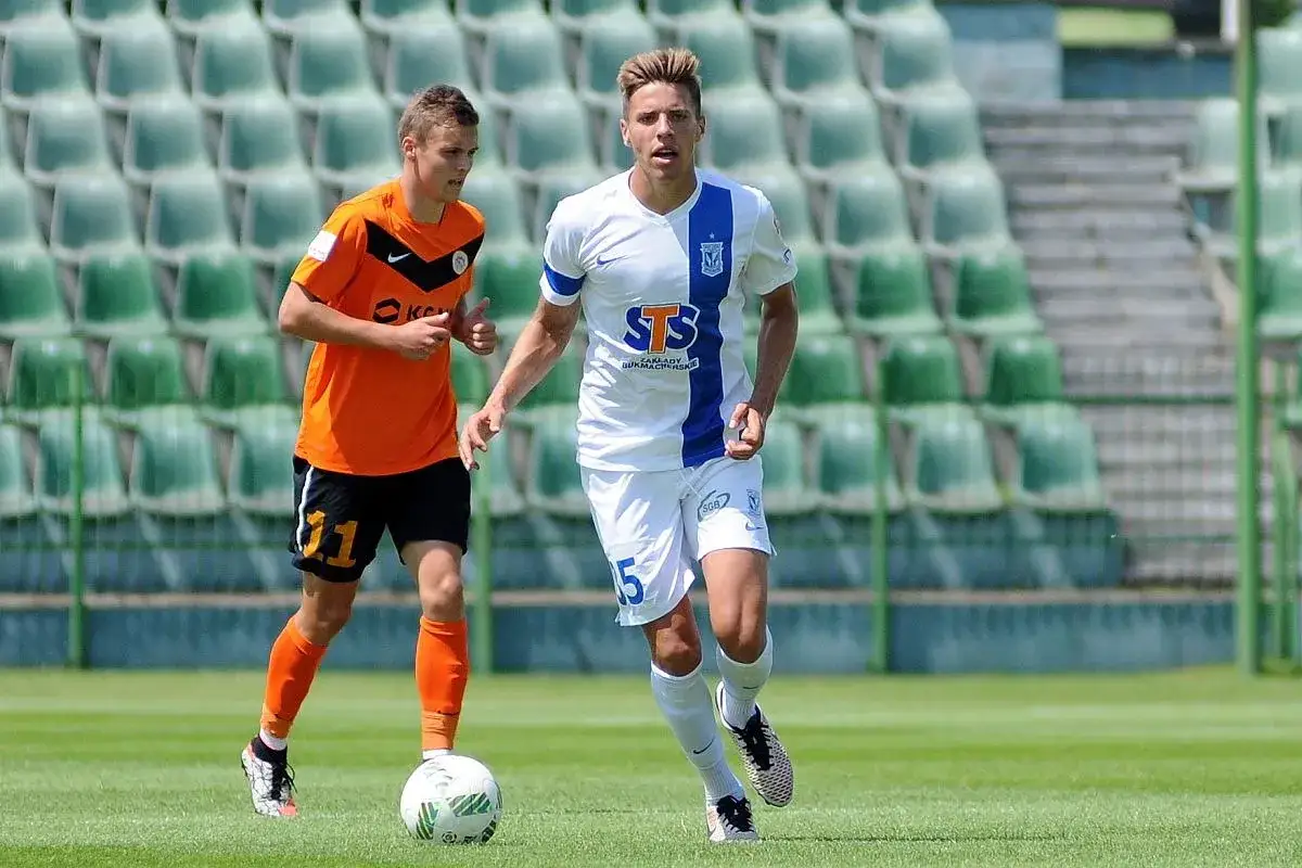 Jan Bednarek Lech Poznań młody
