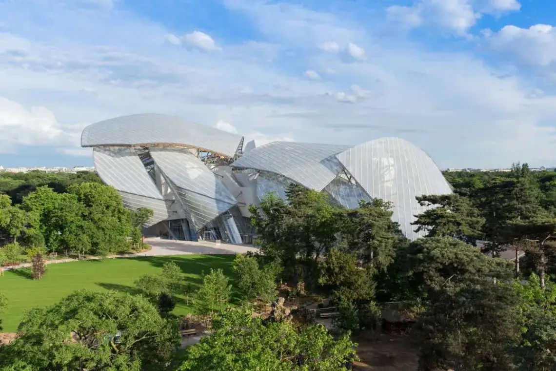 Fundacja Louis Vuitton Paryż architektura Frank Gehry