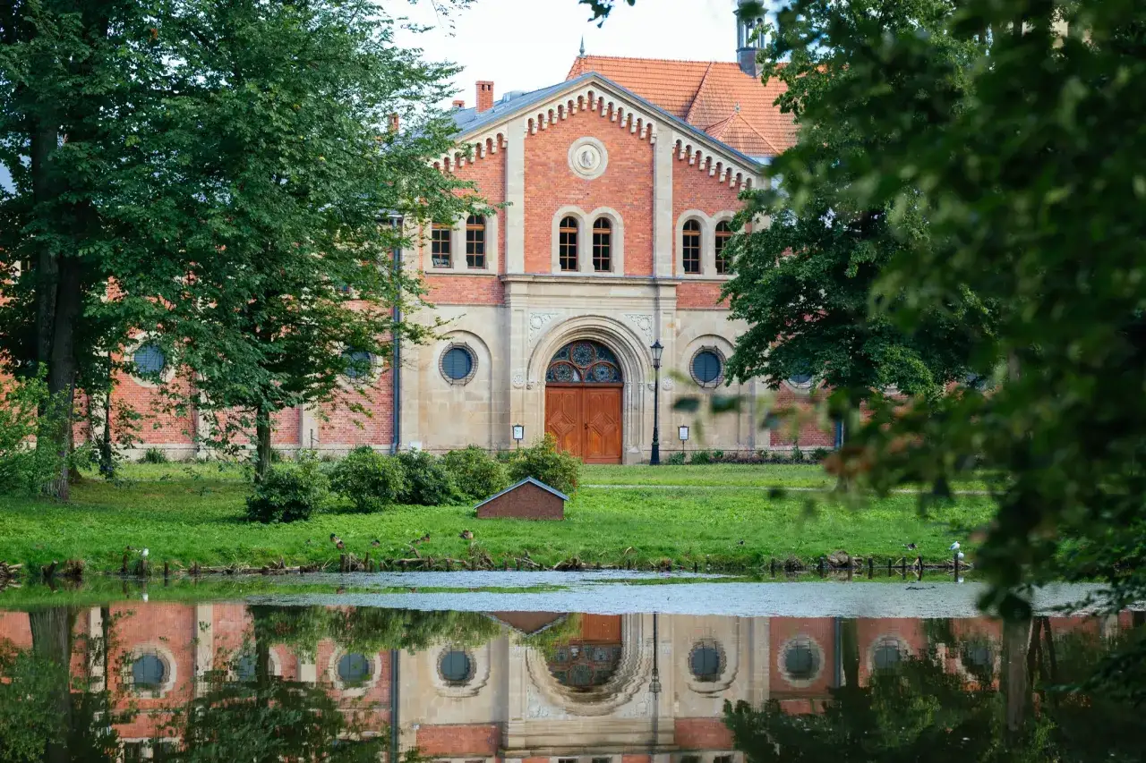 Zdjęcie Zamek w Pszczynie godziny otwarcia – nie przegap idealnego czasu na wizytę