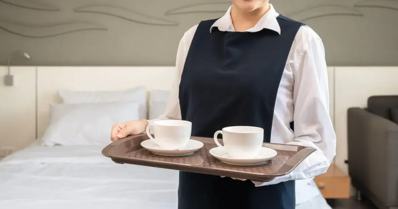 Zdjęcie Czy w hotelu można przyjmować gości? Oto zasady, które musisz znać