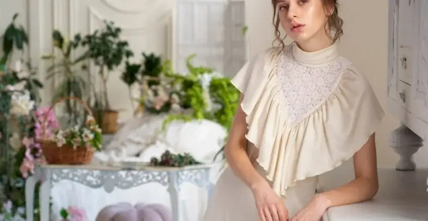 Zdjęcie W co się ubrać na chrzciny? Eleganckie i skromne propozycje dla gości