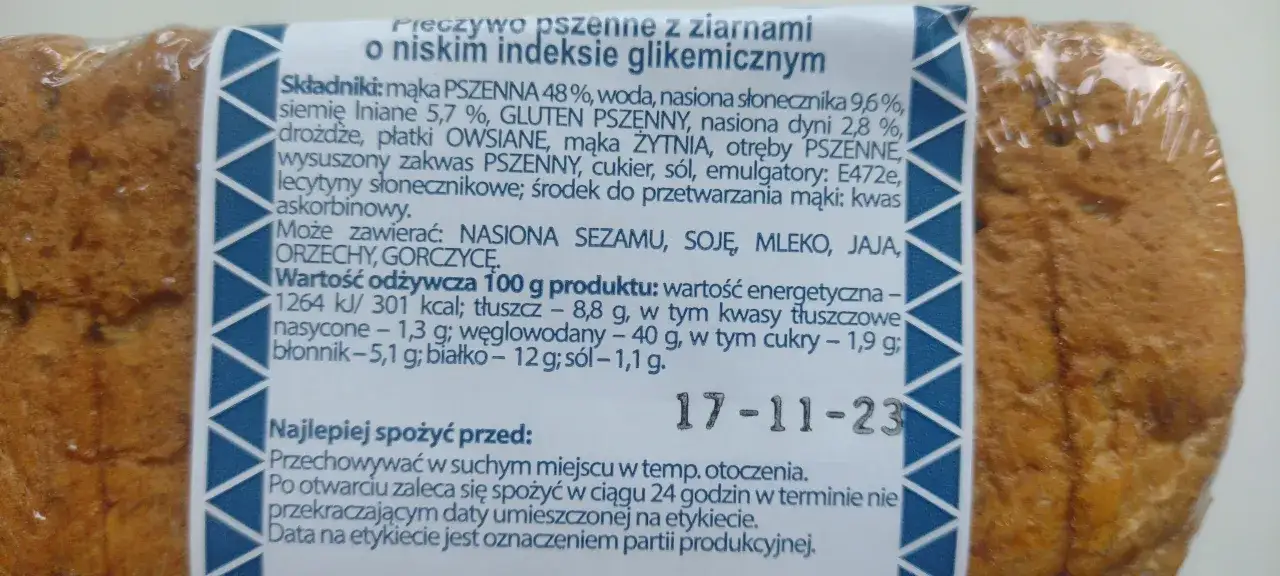 Chleb pszenny z ziarnami o niskim indeksie glikemicznym, idealny dla osób dbających o linię. Zawiera cenne składniki, wspierające odchudzanie.