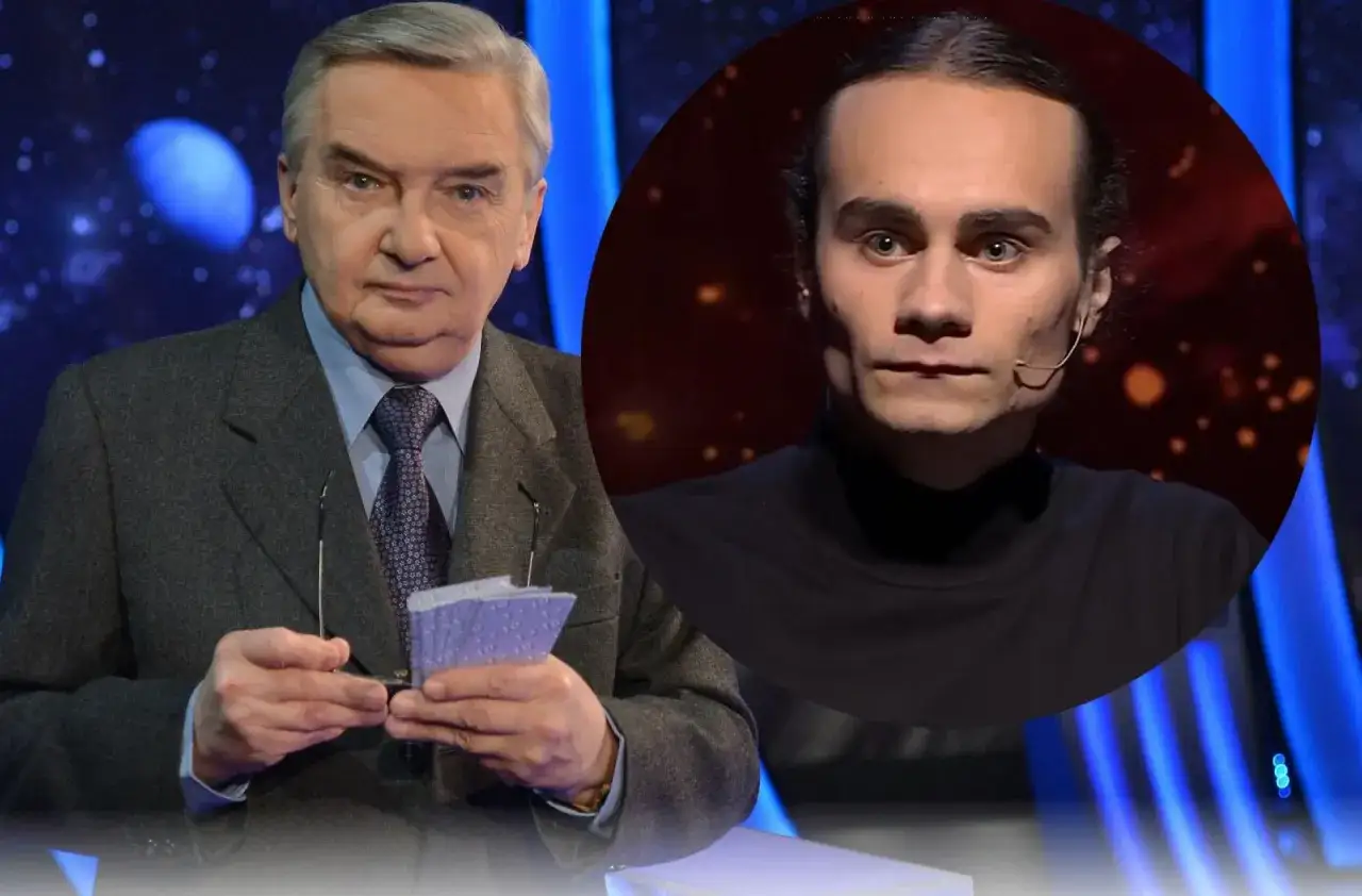 Starszy pan z kartami i młody mężczyzna w czarnym golfie. Kto wygrał jeden z dziesięciu?