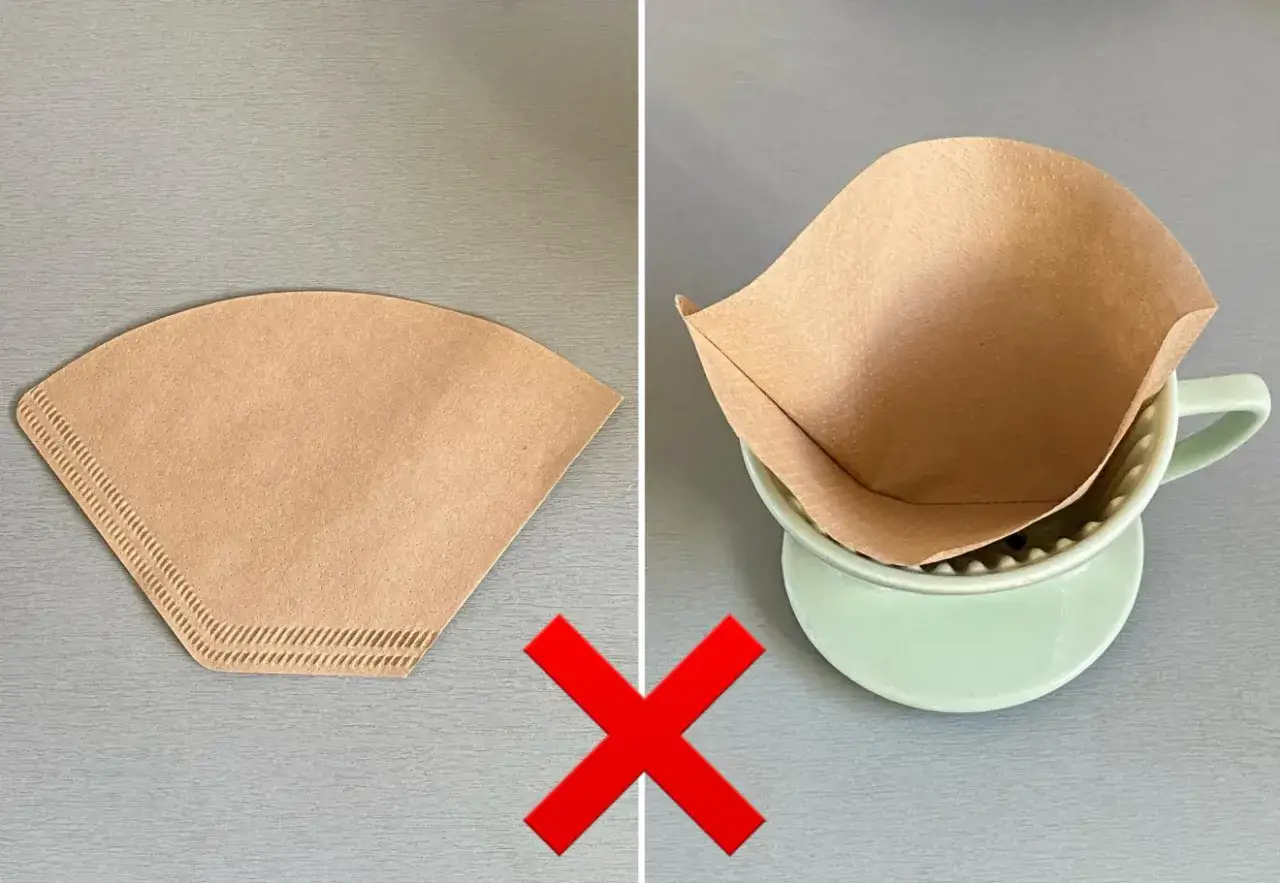 S&aring; h&auml;r ska du inte vika kaffefilter. Ett korrekt vikt filter sitter i en ljusgr&ouml;n mugg.