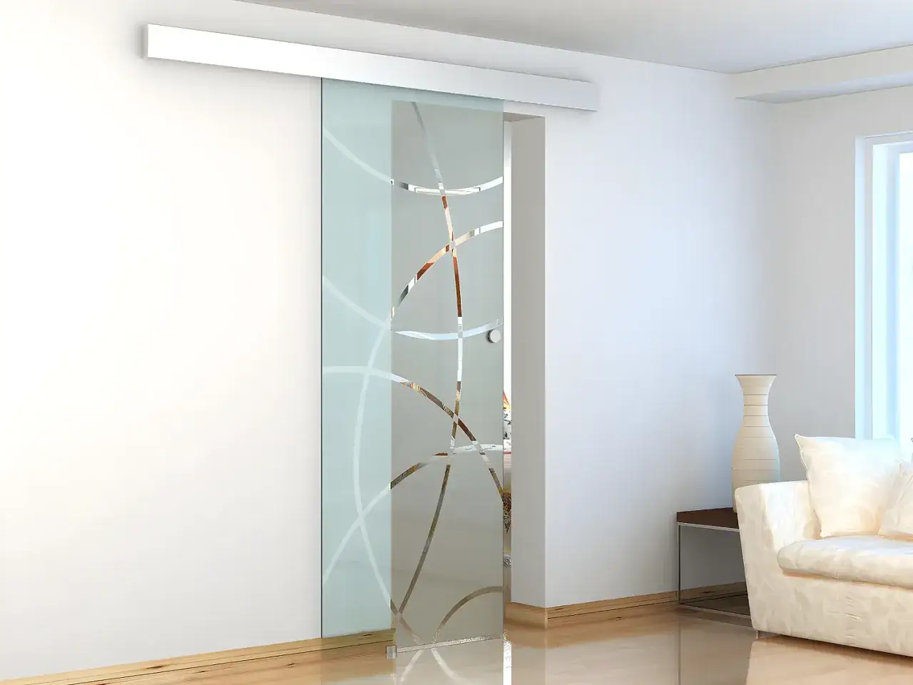 Una porta in vetro scorrevole con decorazioni geometriche, ideale per trasformare una porta battente in scorrevole, dona un tocco moderno all'ambiente.