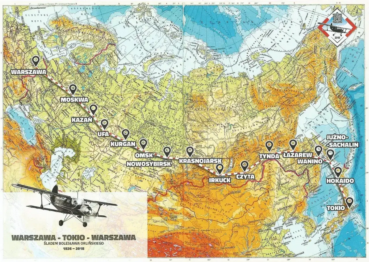 Mapa lotnicza trasy Warszawa-Tokio. Pokazuje punkty postoju: Moskwa, Ufa, Kurgan, Omsk, Nowosybirsk, Krasnojarsk, Irkuck, Czyta, Tynda, Łazarew, Wanino, Jużno-Sachalin, Hokkaido.