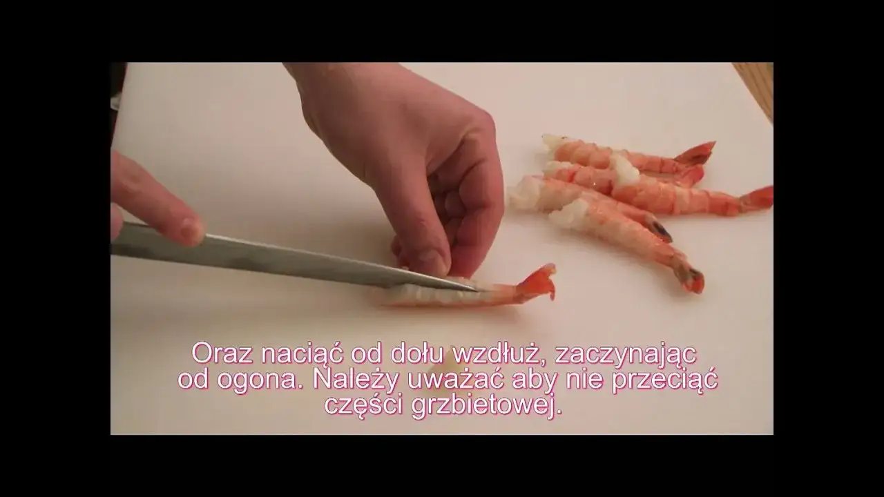 krewetki prostowane patyczkiem do sushi