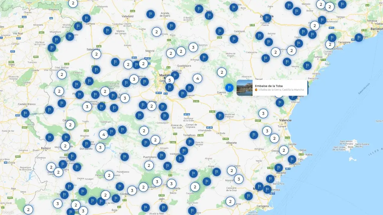 Mapa z zaznaczonymi punktami, w tym stawy u sikory agroturystyka łowisko.