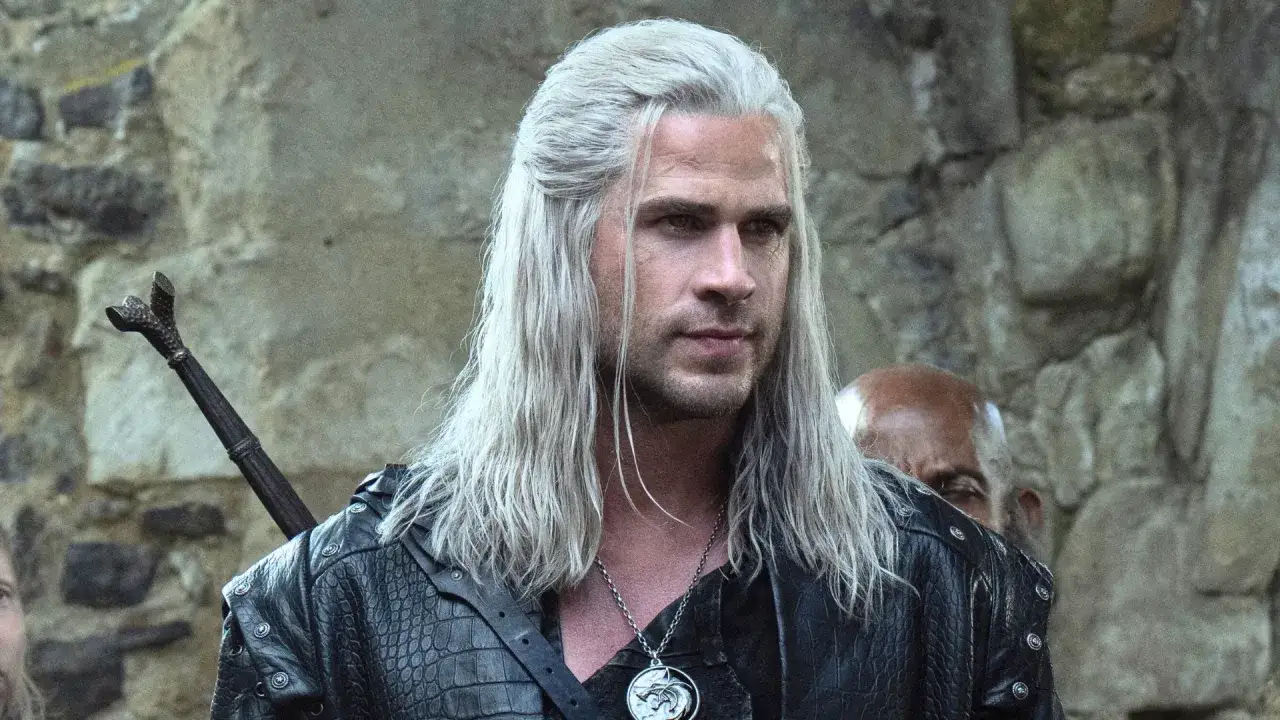Geralt z Rivii, główny bohater serialu Wiedźmin, który ma już trzy sezony.