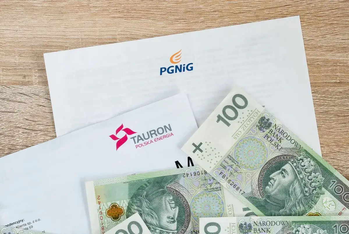 Pieniądze i dokumenty PGNiG i Tauron. Czy to odpowiedź na pytanie, dlaczego KO zdecydowała się na wprowadzenie bonu energetycznego tylko dla wybranych grup?