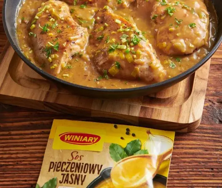 Dodatki do piersi z indyka w sosie