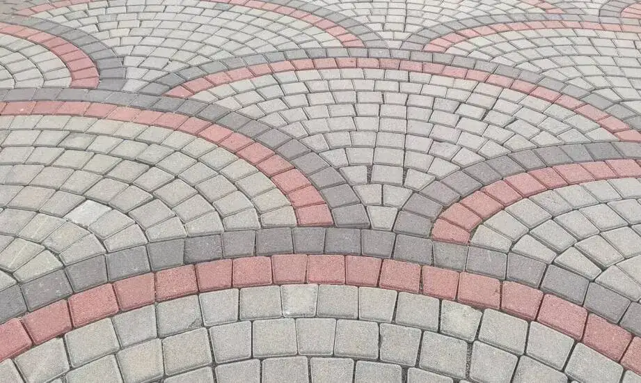 porównanie kostki brukowej i płyt betonowych
