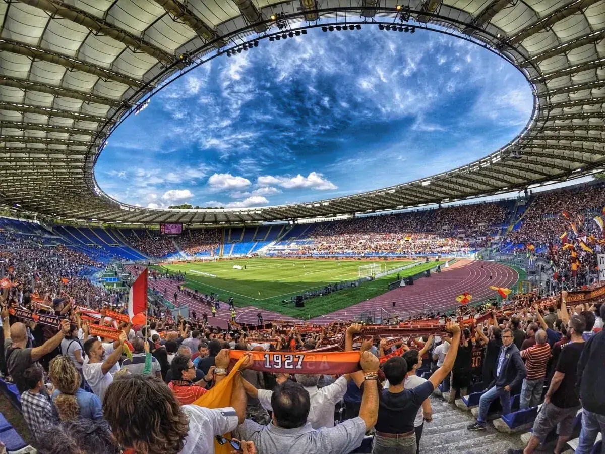 stadion piłkarski widok z trybun