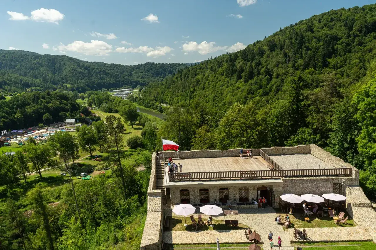 Restauracja Muszyna widok na góry, taras widokowy