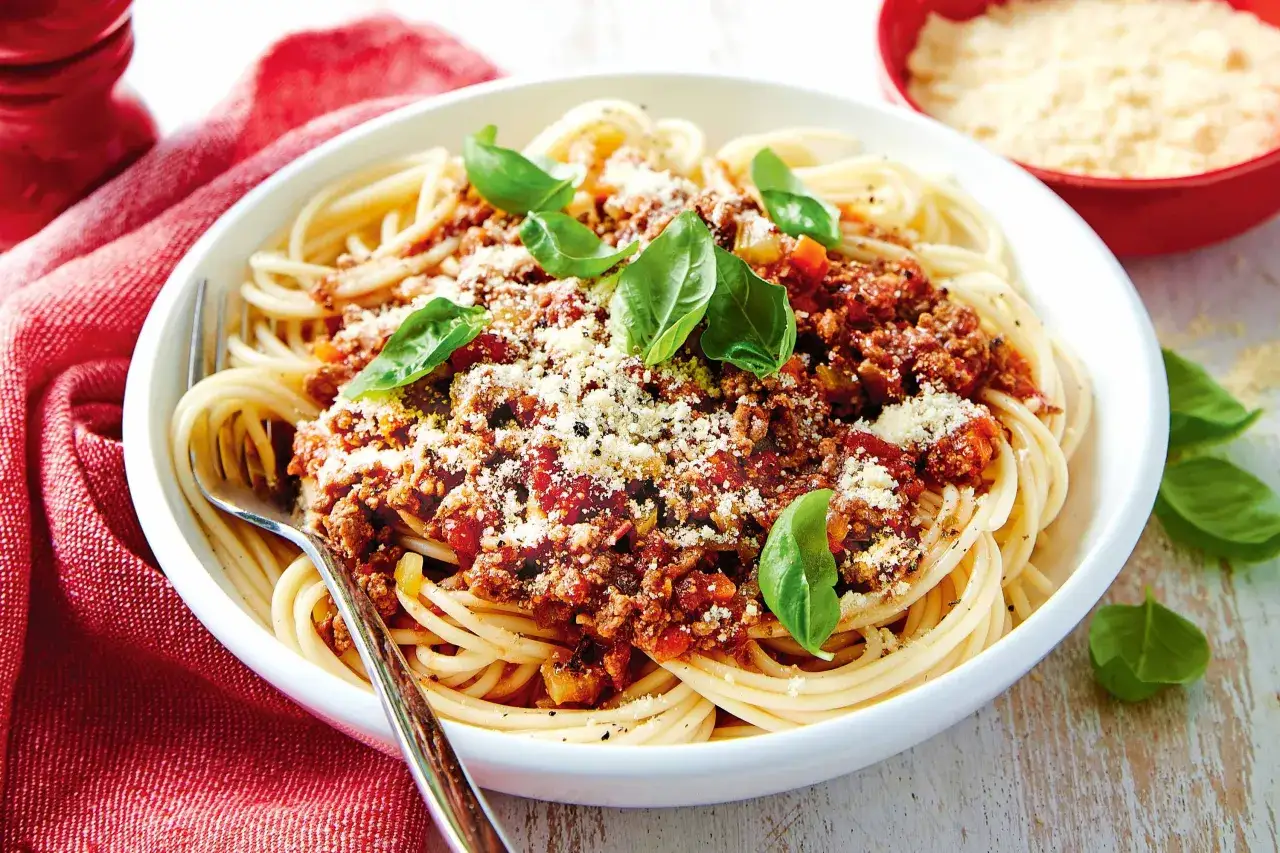 Zdjęcie Spaghetti bolognese? Odkryj prawdziwe ragù z Bolonii!
